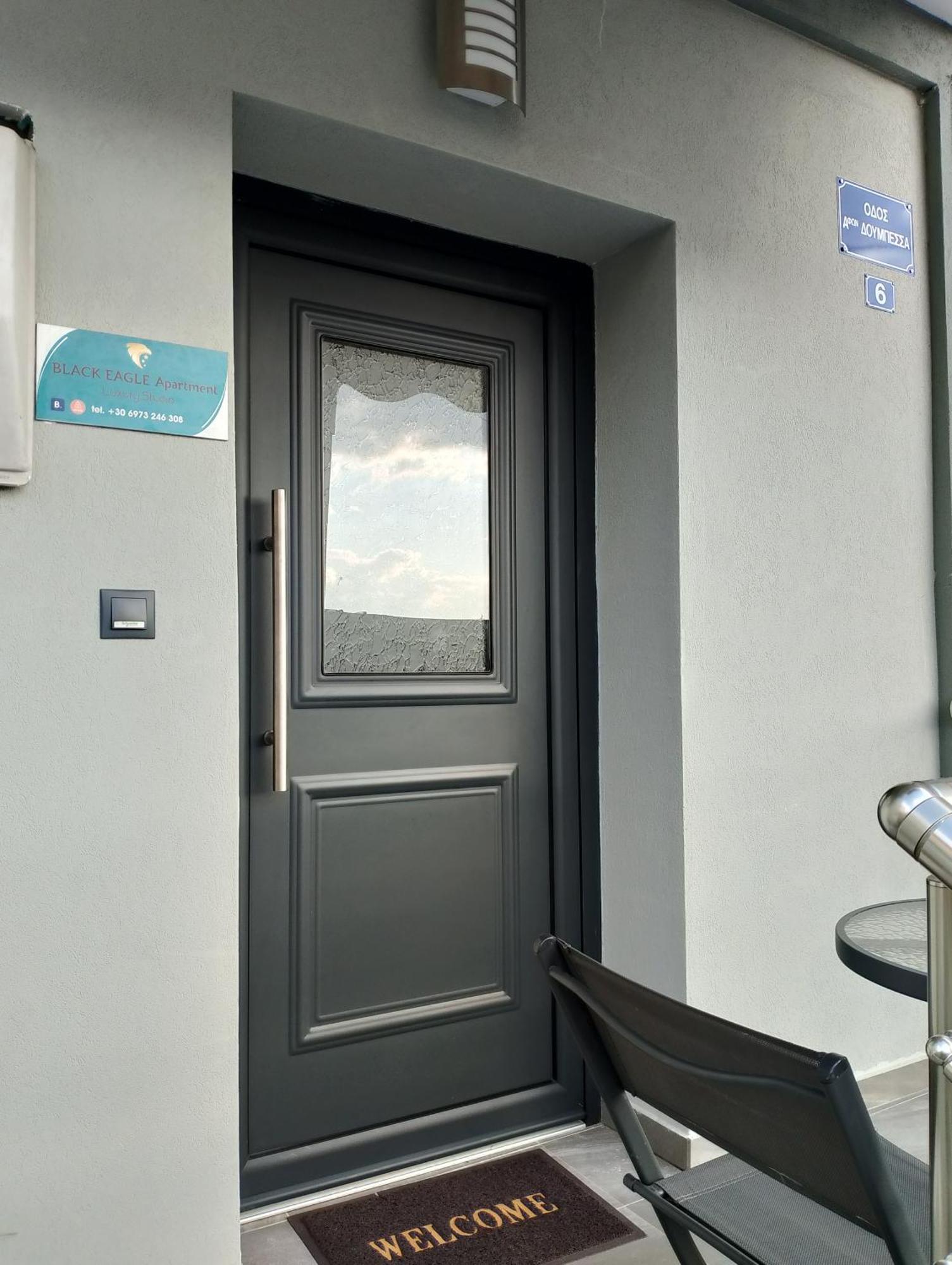Black Eagle Apartment Drama Exterior foto