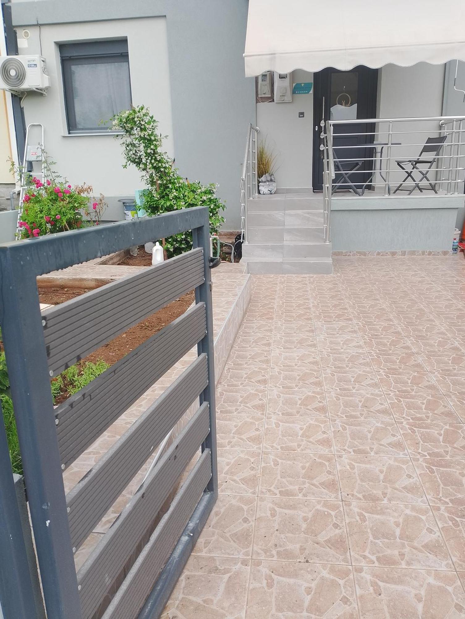 Black Eagle Apartment Drama Exterior foto